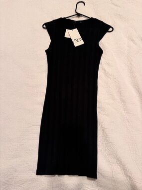 Zara Black Ribbed Cap-Sleeve Midi Dress